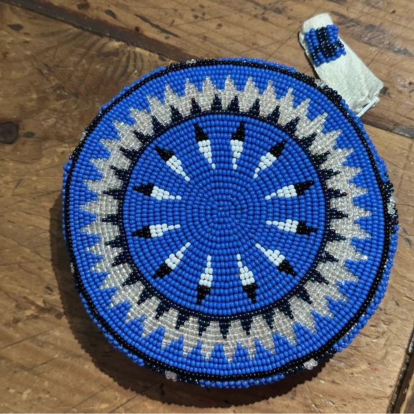 Native American Beaded Circular Coin Purse Wallet Lined leather hide zipper pull - Picture 5 of 7